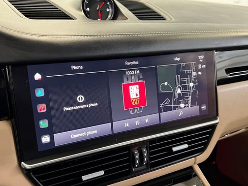 Used 2022 Porsche Cayenne S image 35