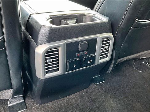 Used 2018 Ford F150 Platinum w/ Equipment Group 701A Luxury image 23