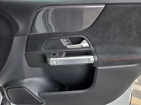 Certified 2022 Mercedes-Benz GLB 250 4MATIC image 22
