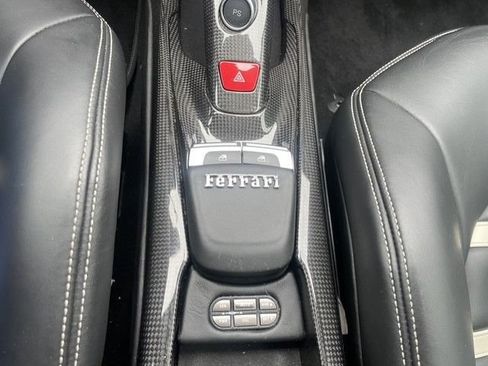 Used 2018 Ferrari 488 GTB RWD image 19