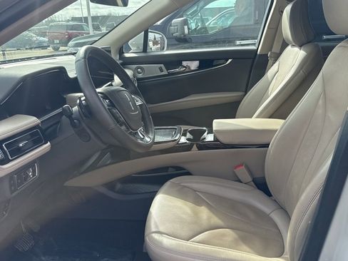 Used 2022 Lincoln Nautilus Reserve w/ Equipment Group 202A image 15