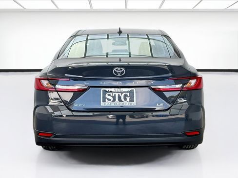 Used 2025 Toyota Camry LE FWD image 5