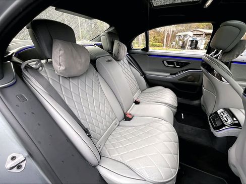 Certified 2022 Mercedes-Benz S 500 4MATIC image 21