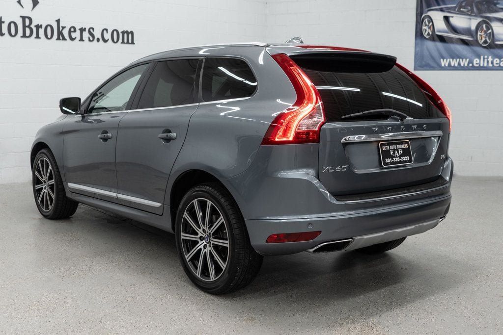 Used 2016 Volvo XC60 T5 Premier w/ Proximity Package FWD image 30