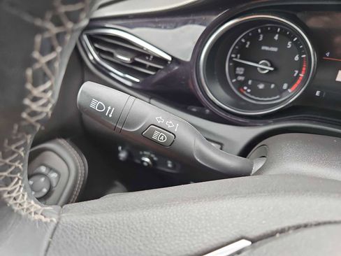 Certified 2022 Buick Encore GX Select w/ Advanced Technology Package AWD/4WD image 27