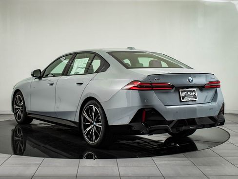 New 2026 BMW 530i xDrive w/ M Sport Package image 6