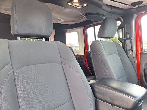Used 2021 Jeep Wrangler Unlimited Sport image 28