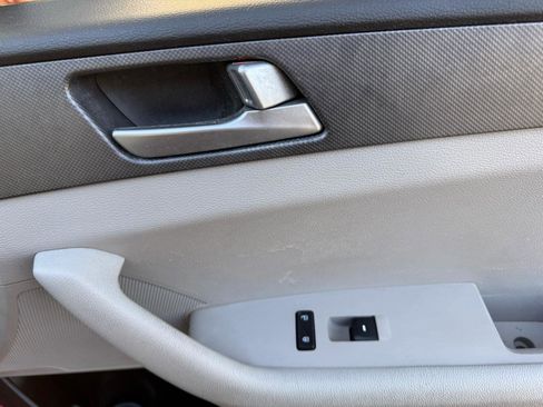 Used 2016 Hyundai Sonata SE FWD image 27