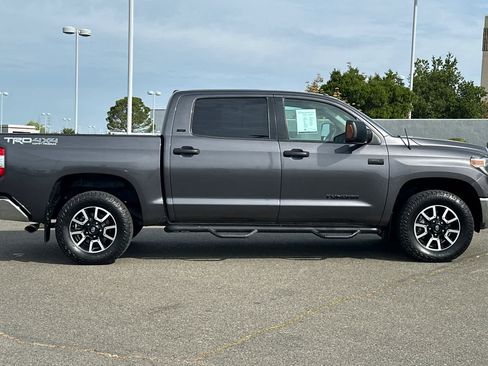 Used 2018 Toyota Tundra SR5 w/ TRD Off Road Package image 6