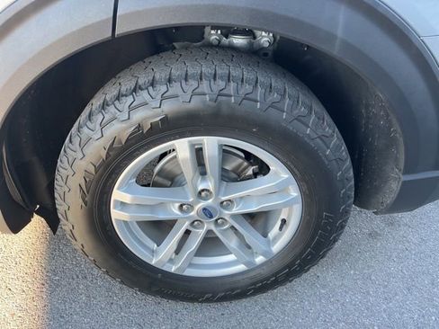 Used 2022 Ford Explorer 4WD w/ Class IV Trailer Tow Package image 17