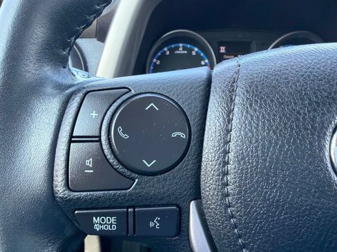 Used 2018 Toyota RAV4 XLE AWD/4WD image 31