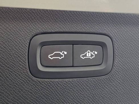 Used 2020 Volvo XC90 T6 Inscription w/ Protection Package image 23