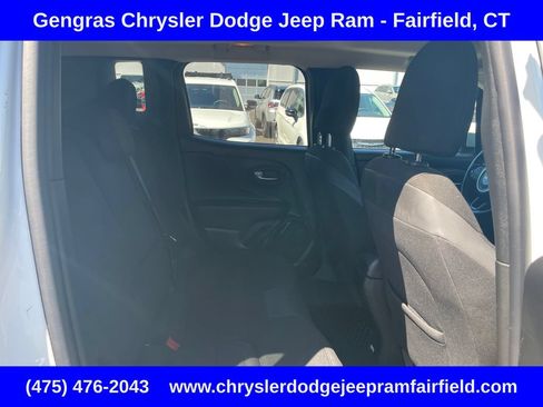 Used 2017 Jeep Renegade Altitude AWD/4WD image 22