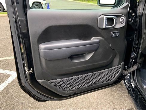 Certified 2024 Jeep Wrangler Unlimited Sport AWD/4WD image 17
