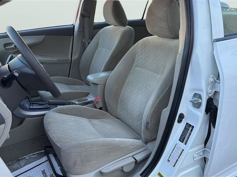 Used 2009 Toyota Corolla FWD image 12