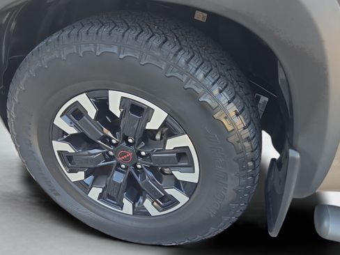 Used 2024 Nissan Frontier Pro-X RWD image 29