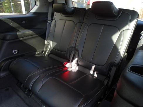 Used 2021 Jeep Grand Cherokee L Limited image 11