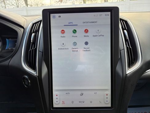 Used 2024 Ford Edge Titanium image 21