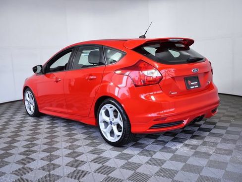 Used 2014 Ford Focus ST FWD image 4