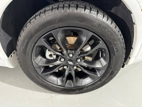 Used 2025 Dodge Durango GT AWD/4WD image 17