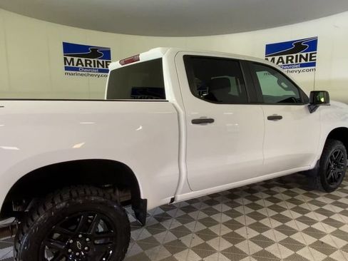 Used 2024 Chevrolet Silverado 1500 Custom Trail Boss AWD/4WD image 2