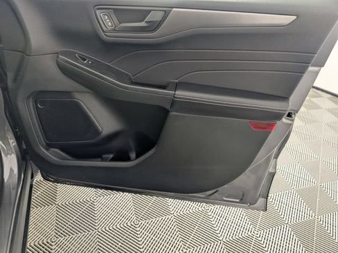 Used 2025 Ford Escape Active FWD image 32