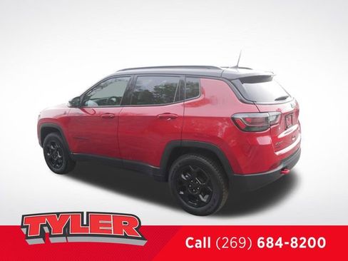 Used 2023 Jeep Compass Trailhawk w/ Trailhawk Elite Group AWD/4WD image 5