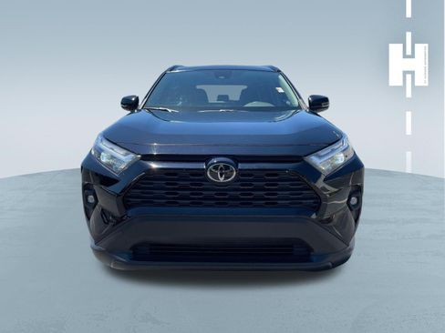 Used 2022 Toyota RAV4 XLE Premium FWD image 2
