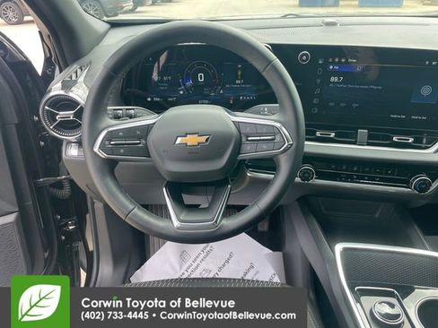 Used 2026 Chevrolet Equinox LT AWD/4WD image 21