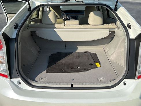 Used 2015 Toyota Prius Three FWD image 31