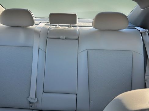 Used 2024 Hyundai Ioniq 6 Limited image 11