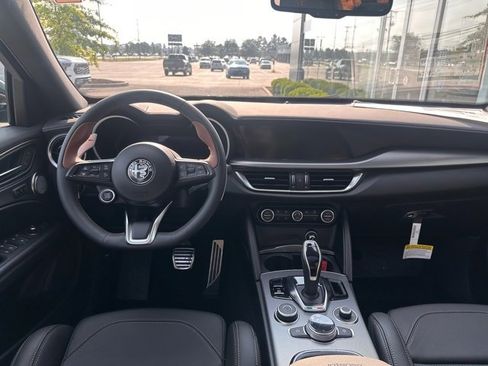New 2025 Alfa Romeo Stelvio Sprint image 11