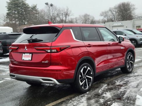 Used 2023 Mitsubishi Outlander SE image 5