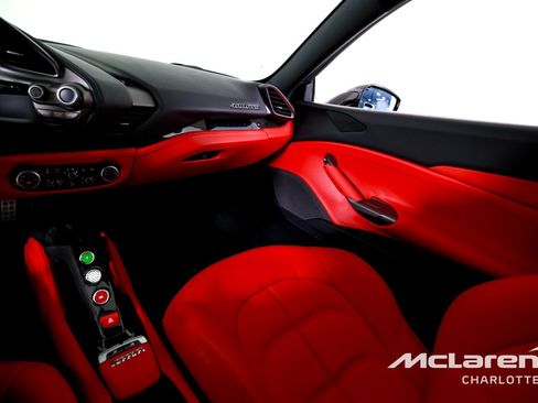Used 2018 Ferrari 488 GTB RWD image 15