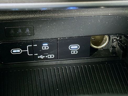 Used 2025 Hyundai Kona SEL image 30