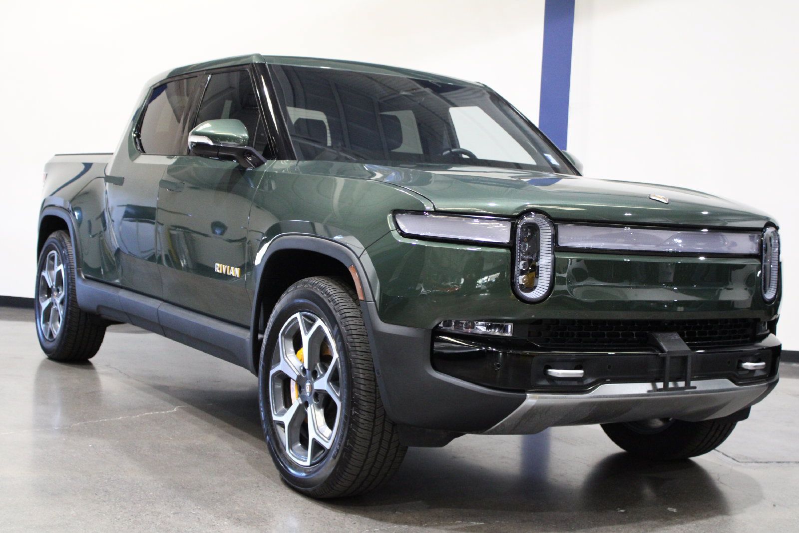 Used 2023 Rivian R1T Adventure Quad AWD/4WD image 3