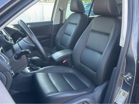 Used 2016 Volkswagen Tiguan SE image 15