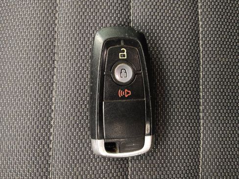 Used 2020 Ford Edge SE FWD image 32