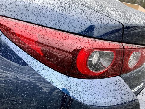 Used 2022 MAZDA MAZDA3 s image 27