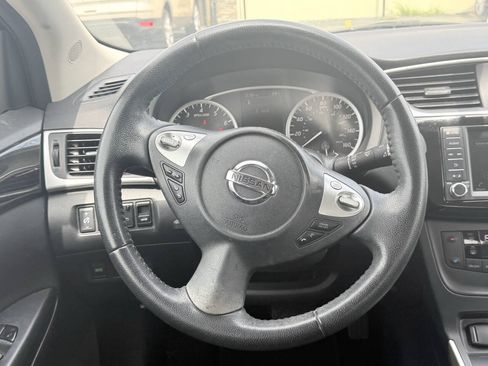 Used 2019 Nissan Sentra SV FWD image 23