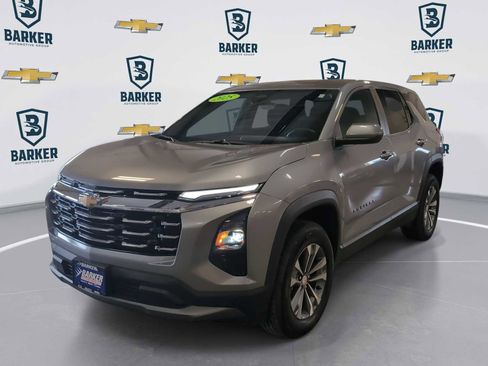 Used 2025 Chevrolet Equinox LT AWD/4WD image 1