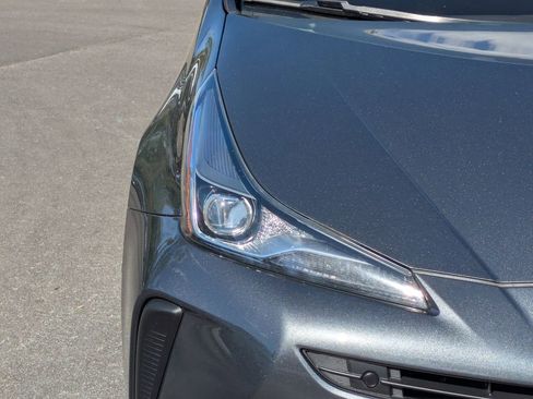 Used 2022 Toyota Prius LE FWD image 8