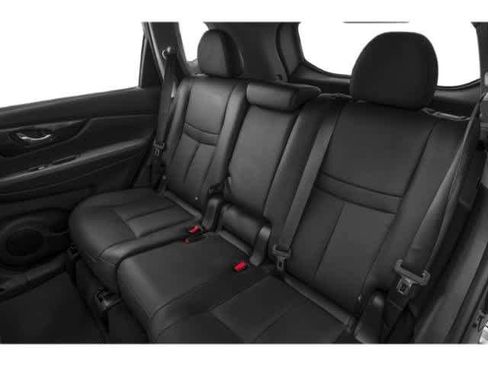 Used 2019 Nissan Rogue SV image 16