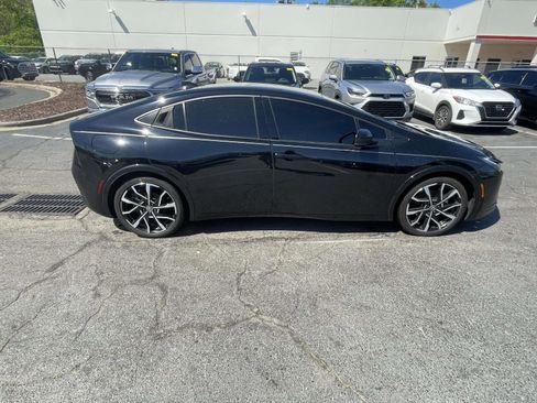 Used 2025 Toyota Prius Plug-In Hybrid image 14