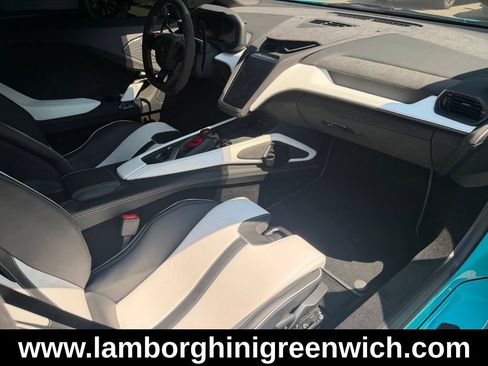 Used 2026 Lamborghini Temerario AWD/4WD image 26