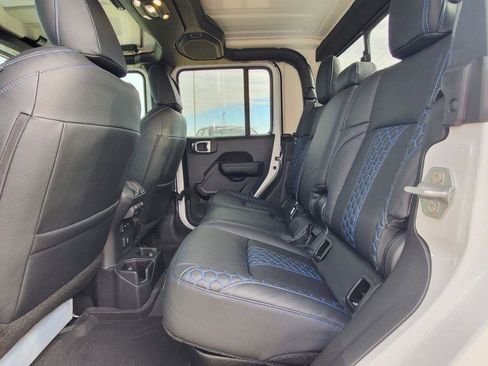 Used 2023 Jeep Gladiator Sport image 20