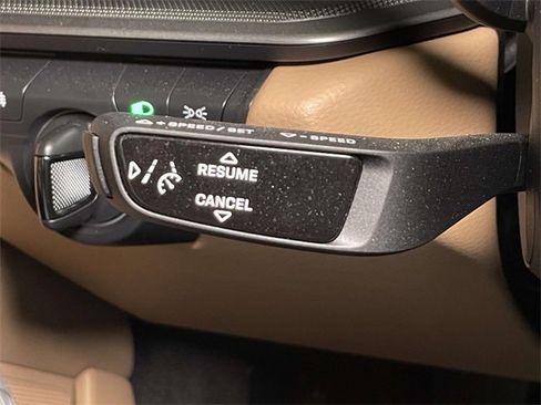 Used 2023 Porsche 911 Carrera image 39