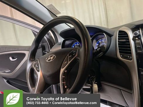 Used 2013 Hyundai Elantra GT image 19