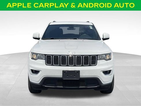 Used 2018 Jeep Grand Cherokee Laredo AWD/4WD image 3