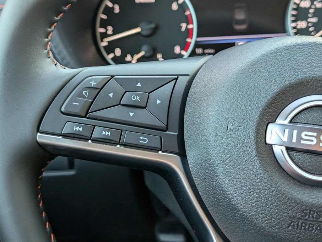 Certified 2025 Nissan Sentra SR FWD image 20